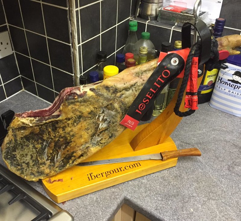 My x-mas jamon is finally here, thanks to @ibergour. So excited! Pata Negra ftw. #jamon #Christmas #joulukinkku