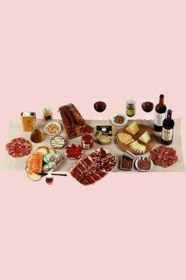Tasting assortment of Spanish products for 5-6 people