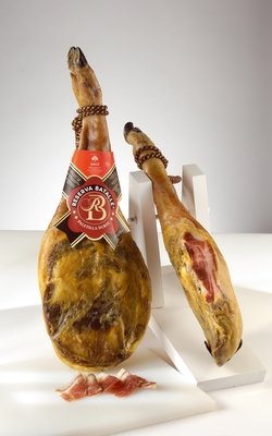 Reserva Batallé duroc shoulders